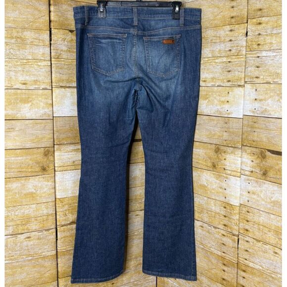 JOE'S JEANS CLASSIC CASUAL DISTRESSED EVERYDAY BOHO PETITE STRETCH BOOTCUT JEANS - Picture 2 of 4